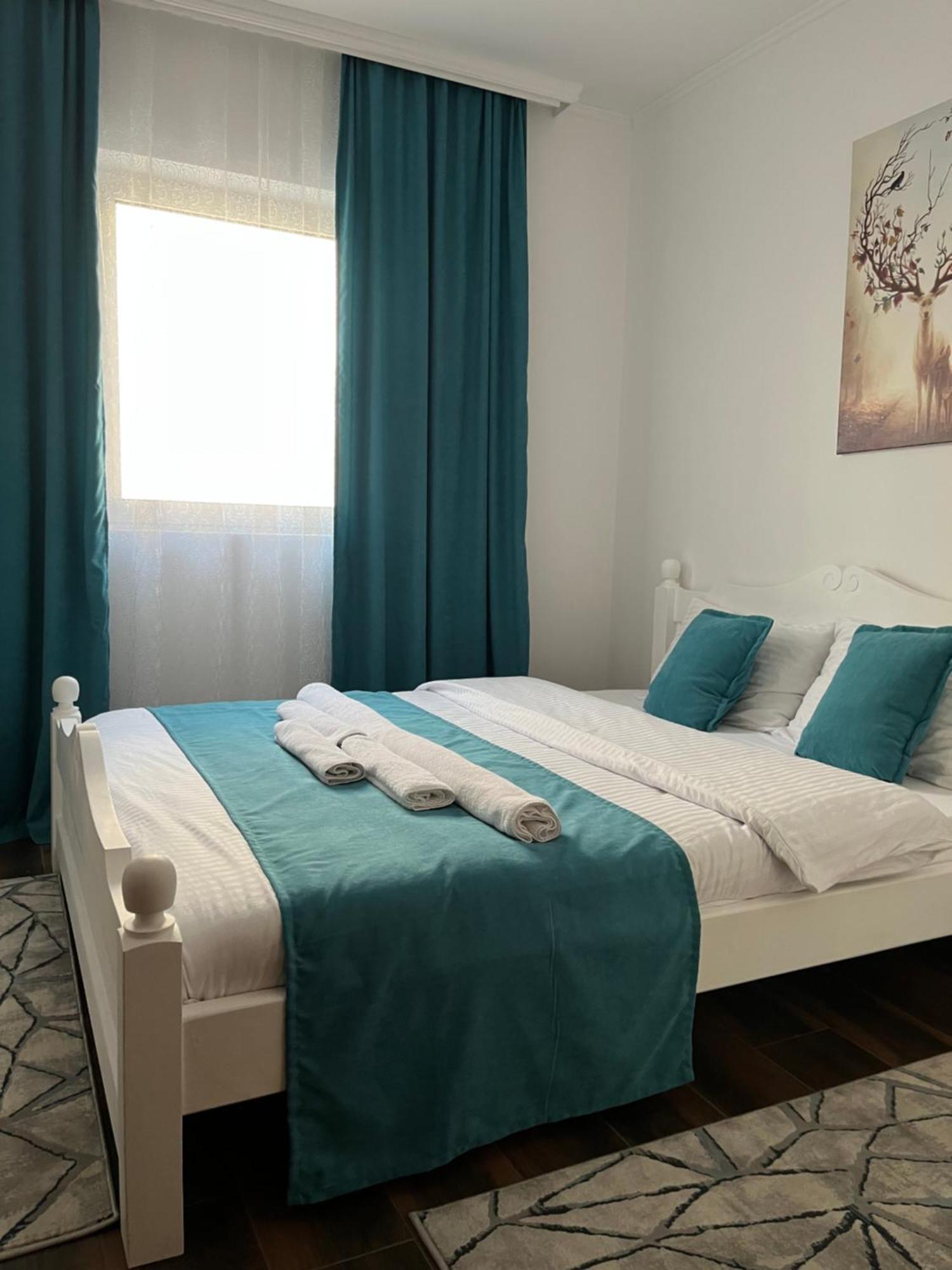Airport Sky Apartments Lux Belgrado Buitenkant foto